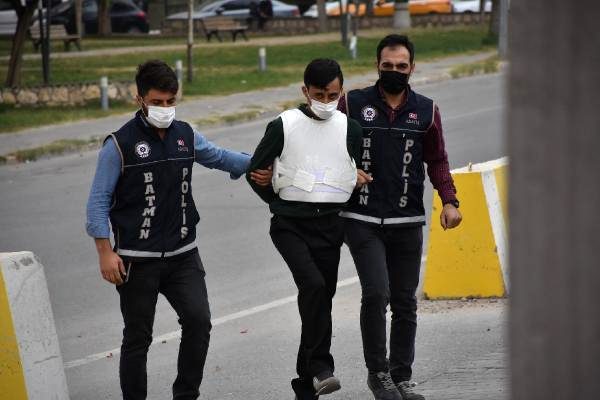 Batman’daki satırlı cinayetin şüphelisi Diyarbakır’da yakalandı