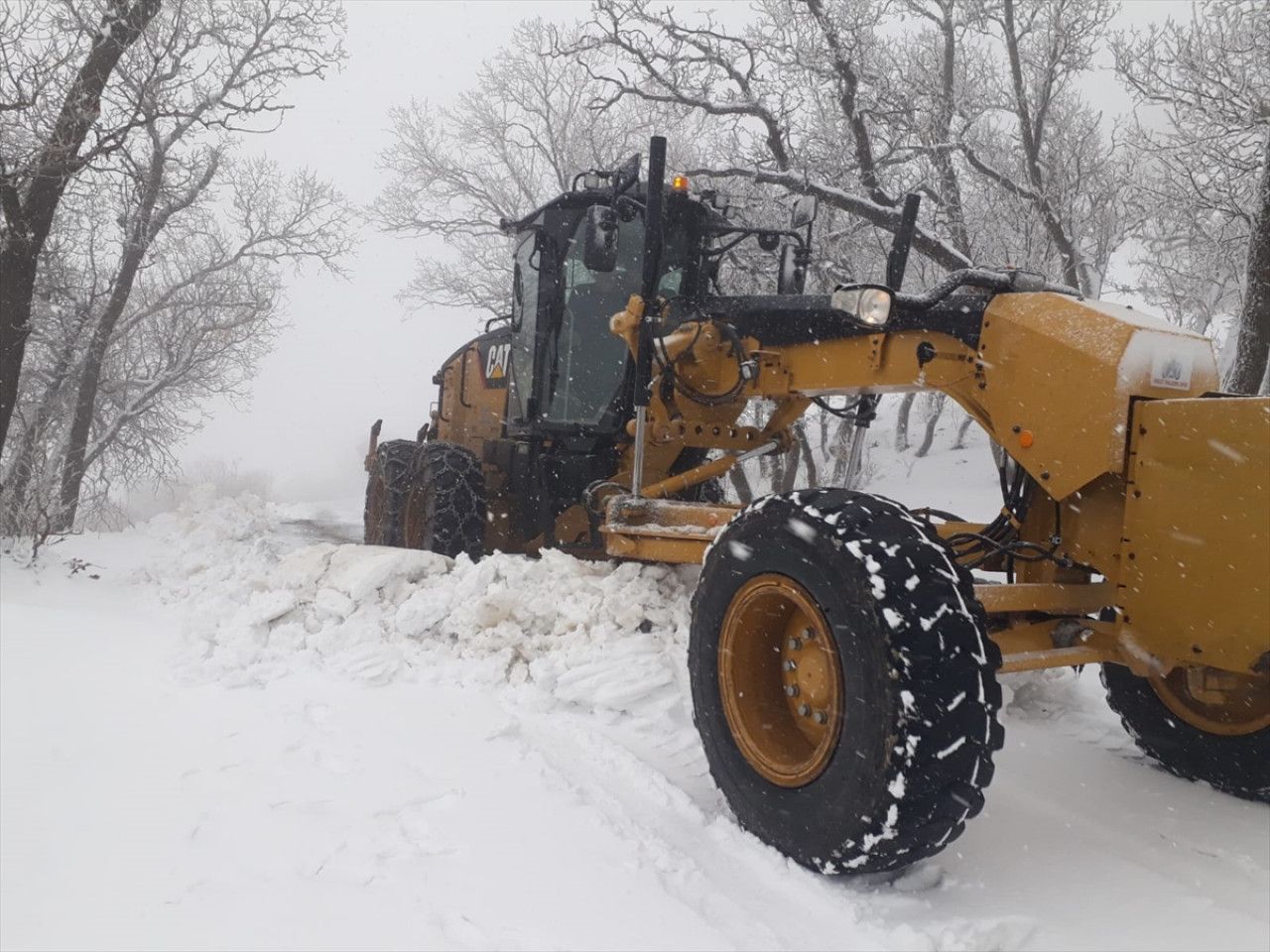 Siirt, Bingöl, Şırnak ve Batman’da kar yağışı nedeniyle 228 yerleşim yerine ulaşım sağlanamıyor