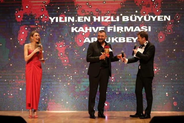 Artukbey Kahve en hızlı büyüyen kahve markası ödülü aldı