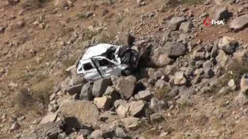 Şırnak’ta kahreden kaza: Düğüne giderken kaza yapan otomobilde anne ve oğlu hayatını kaybetti