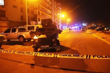 Cizre’de güvenlik korucusuna yönelik saldırıda patlayıcının infilak anı