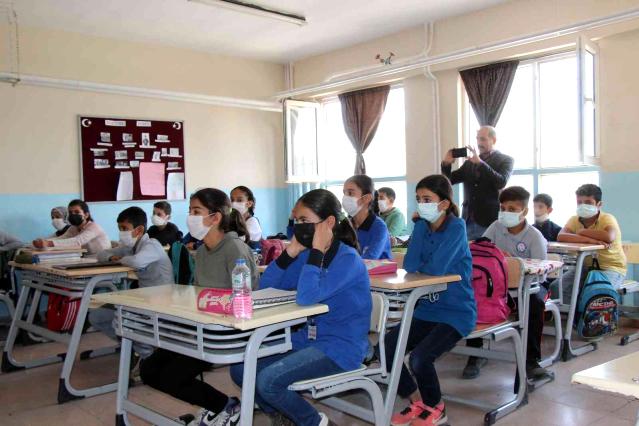 Mardin’de okul öğrencilerine şehitlik ve gaziliğin önemi anlatıldı