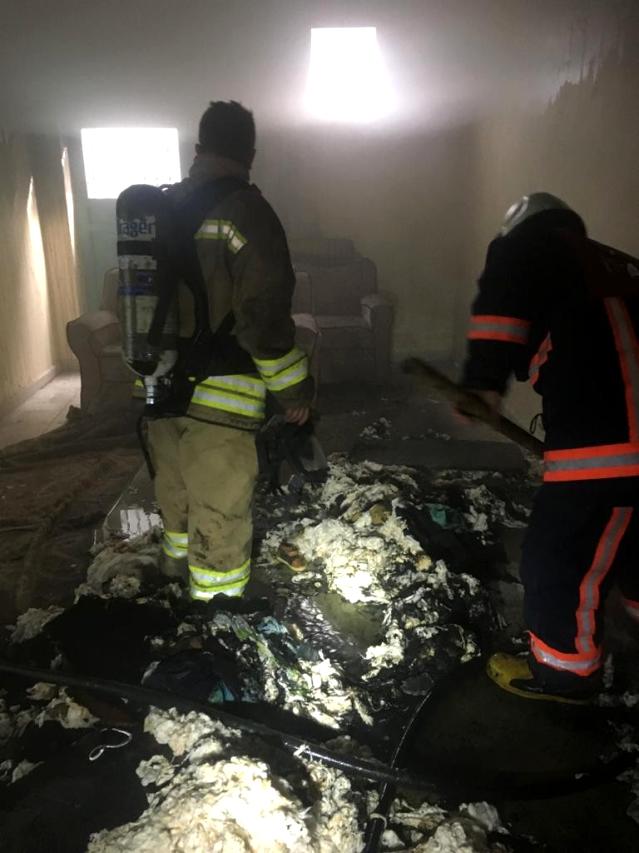 Mardin’de bir ev yangın sonucu kullanılamaz hale geldi