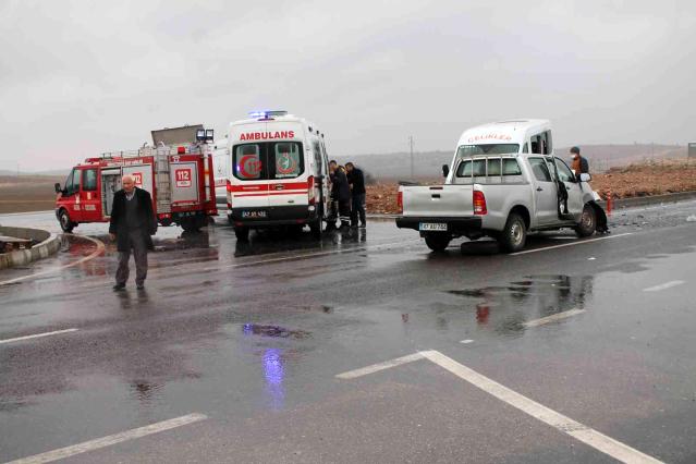 Midyat’ta trafik kazası: 9 yaralı