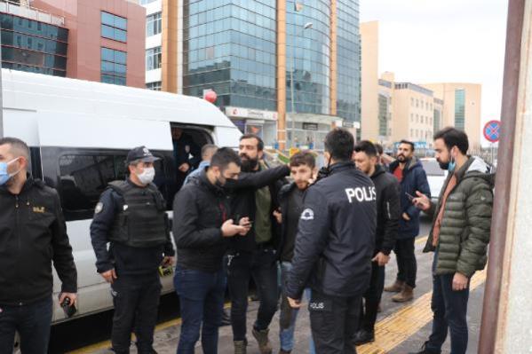 Diyarbakır’da adliye önündeki silahlı kavgada 4 tutuklama