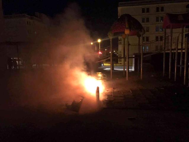 Mardin’de çocuk parkı ateşe verildi