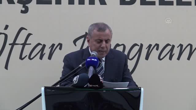 Vali Demirtaş, Midyat’ta iftar programına katıldı