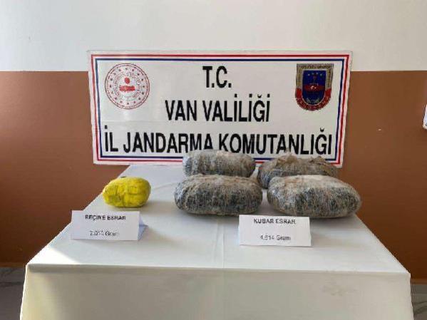 Van’da toprağa gömülü 6 kilo uyuşturucu ele geçirildi