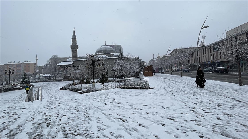 Erzurum, Ardahan ve Kars’ta kar etkili oluyor