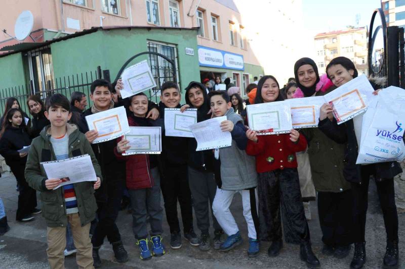 Van’da 324 bin öğrenci ve 18 bin öğretmen için yarıyıl tatili başladı