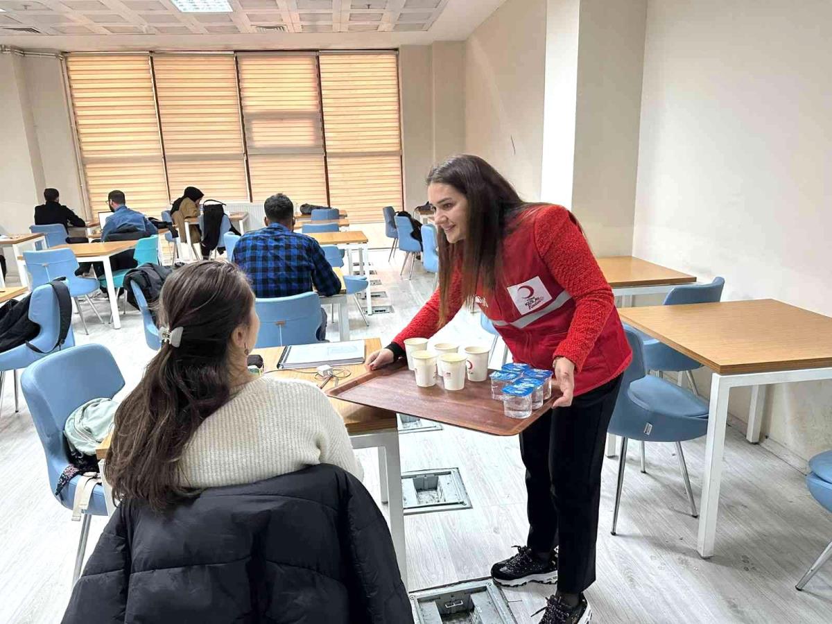 Kızılay’dan öğrencilere sıcak bir mola