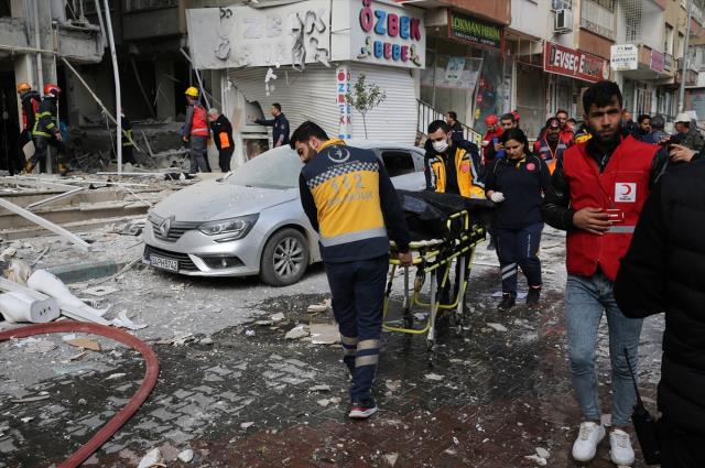 Şanlıurfa’da bir binada doğal gaz patlaması! 2 kişi öldü, 7 kişi yaralandı