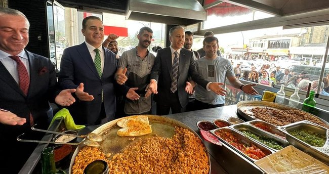 Bakan Yerlikaya Hakkari’de Valilik Ziyareti Gerçekleştirdi