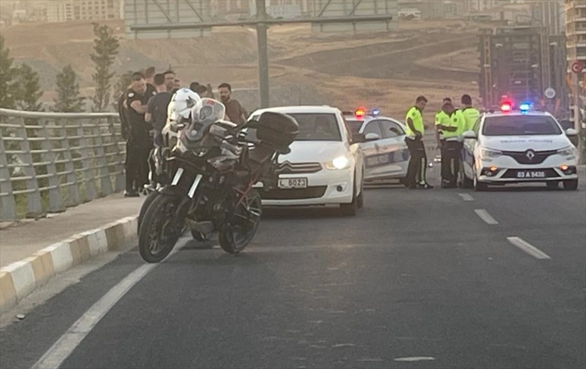 Şanlıurfa’da trafik kazasında 2 polis hafif yaralandı