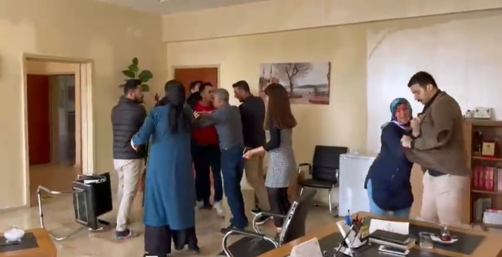 Şanlıurfa’da Öğretmenlere Saldırı: 3 Öğretmen Yaralandı
