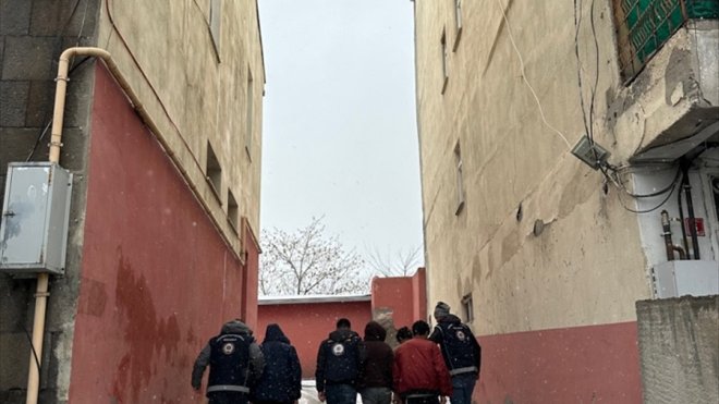 Kars’ta Yasa Dışı Yollarla Yurda Giren 8 Afgan Göçmen Yakalandı