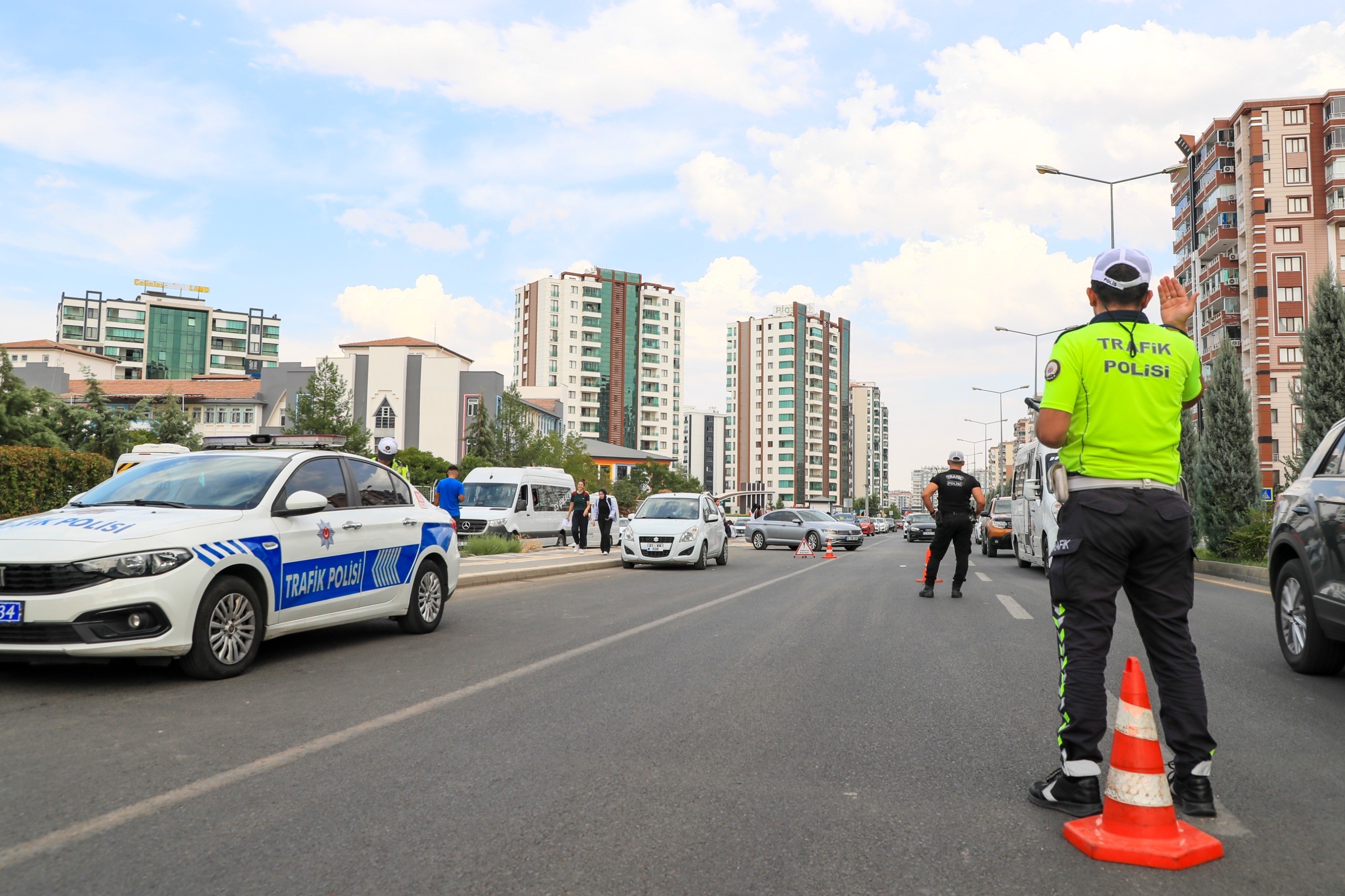 Diyarbakır’da Yeni Eğitim Yılında Okul Güvenliği İçin Kapsamlı Polis Denetimleri