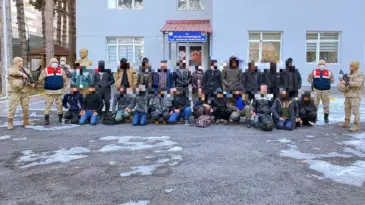 Bitlis’te 24 Kaçak Göçmen Yakalandı