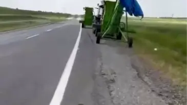 Siirt-Batman Yolunda Saman Helezyonu Devrildi