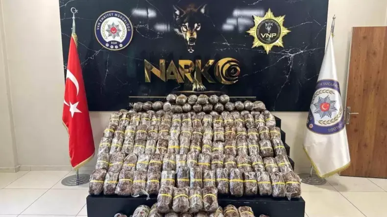 Tuşba’da 84 Kilo Esrar Ele Geçirildi