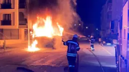 Erzurum’da Park Halindeki Araç Alev Aldı