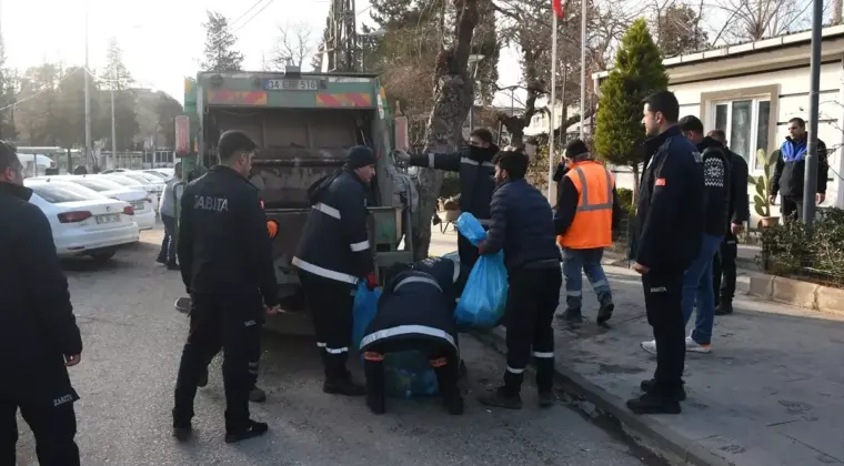 Şanlıurfa’da denetimlerde ele geçirilen 5 ton bozuk ürün imha edildi
